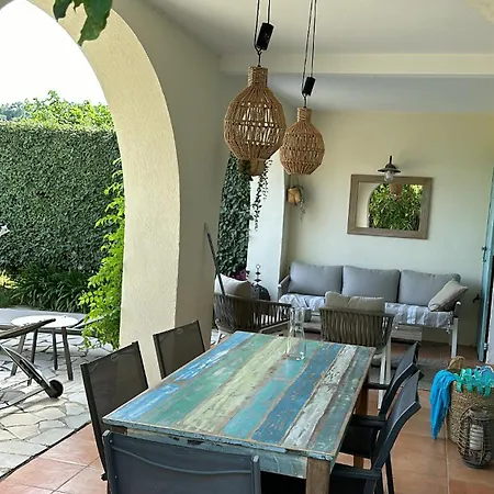 Jolie Maison, 3 Chambres, Jardin, Piscine Partagee *