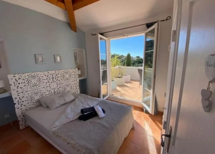 Semesterbostad Jolie Maison, 3 Chambres, Jardin, Piscine Partagee Roquebrune-sur Argens